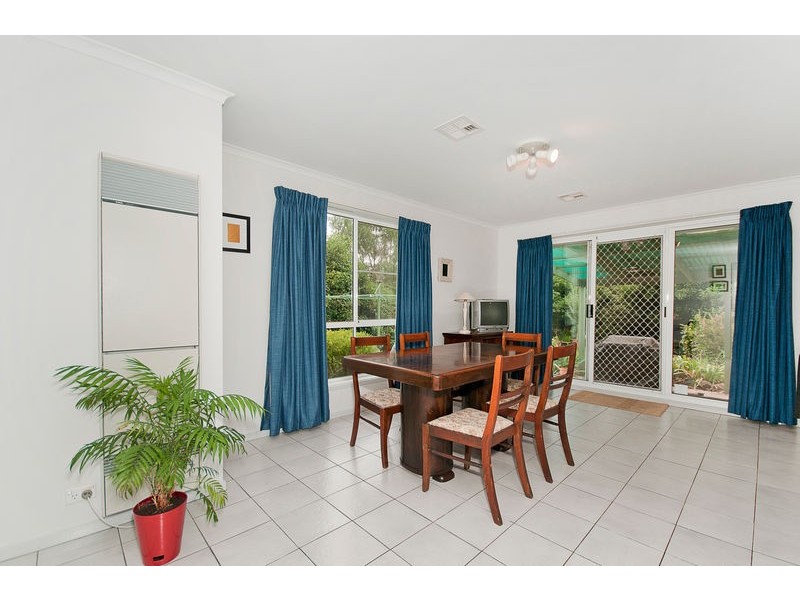 18 Saggers Close, Gordon ACT 2906