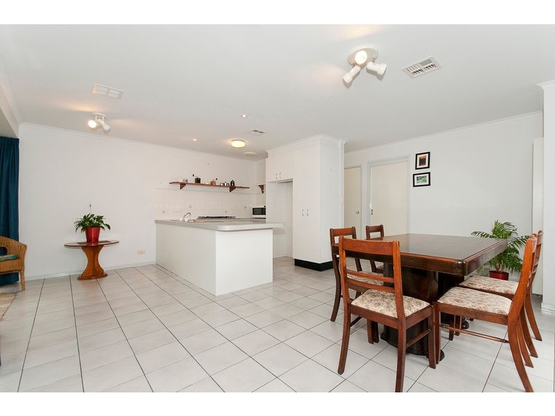 18 Saggers Close, Gordon ACT 2906