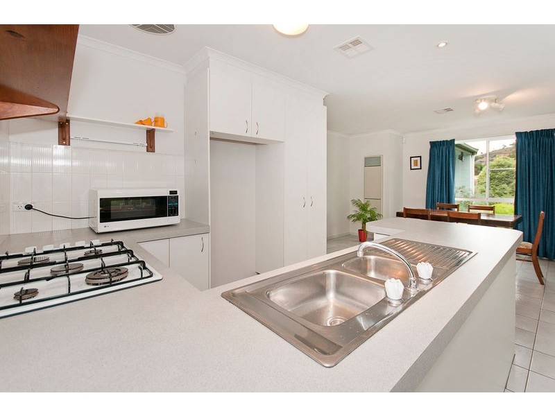 18 Saggers Close, Gordon ACT 2906