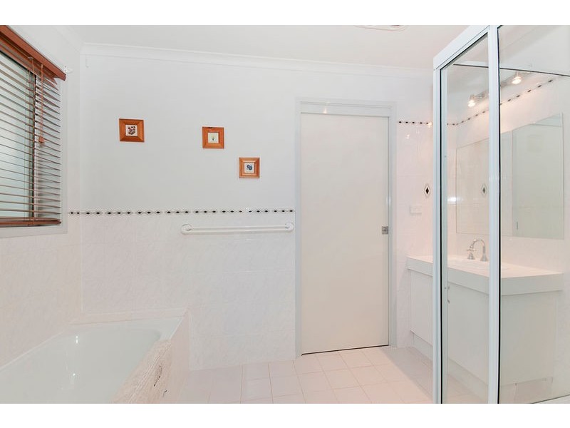 18 Saggers Close, Gordon ACT 2906