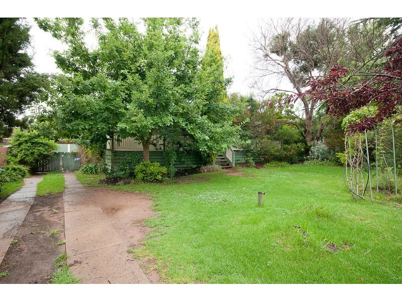12 Badgery Street, Macquarie ACT 2614