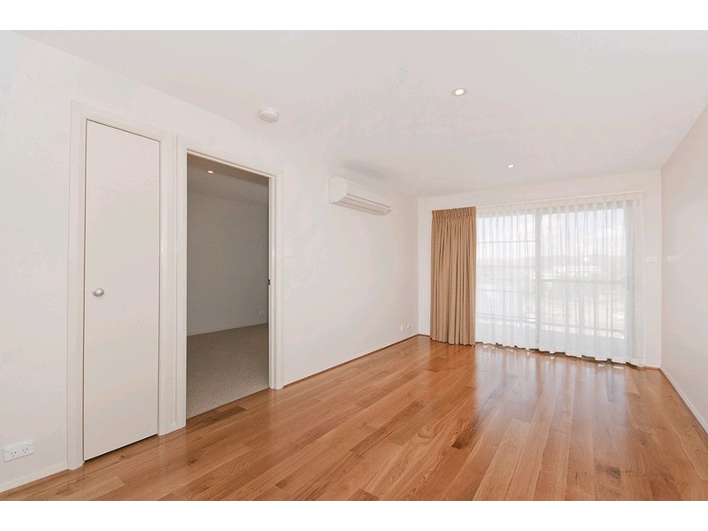 34/1 Cowlishaw Street, Greenway ACT 2900