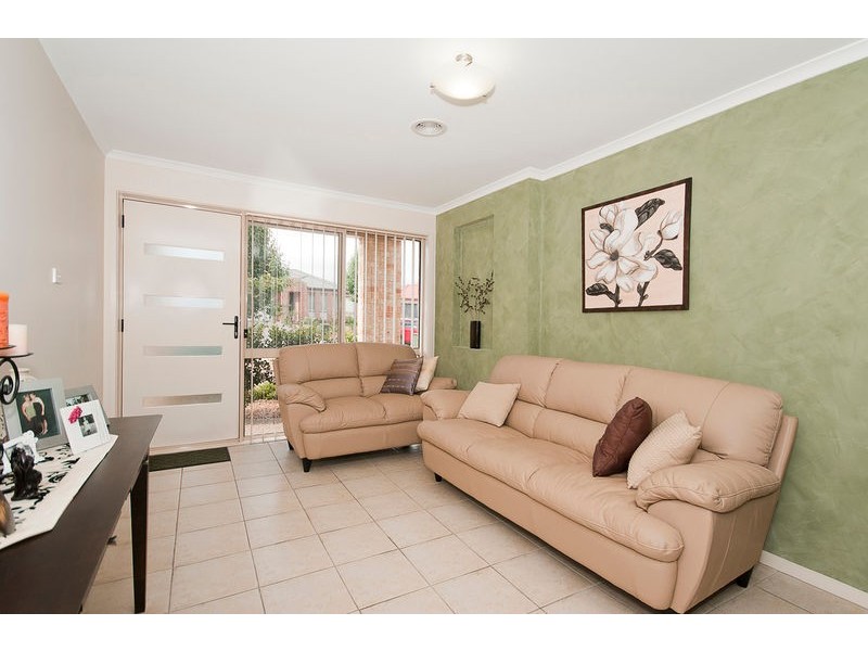 9 Opal Street, Banks ACT 2906