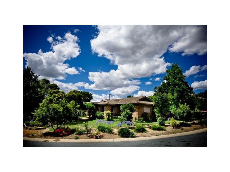 8 Tucana Street, Giralang ACT 2617