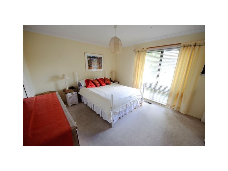 8 Tucana Street, Giralang ACT 2617