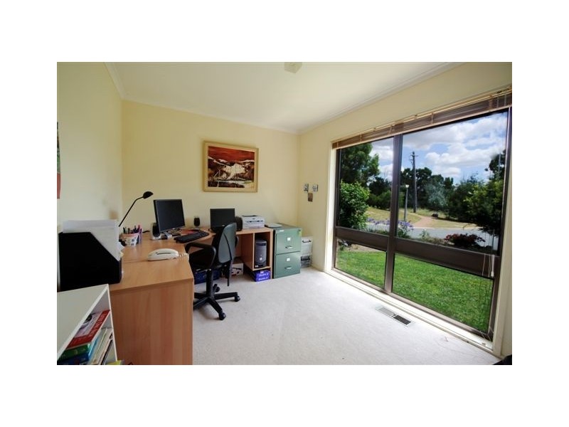 8 Tucana Street, Giralang ACT 2617