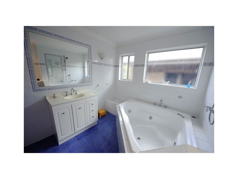 8 Tucana Street, Giralang ACT 2617