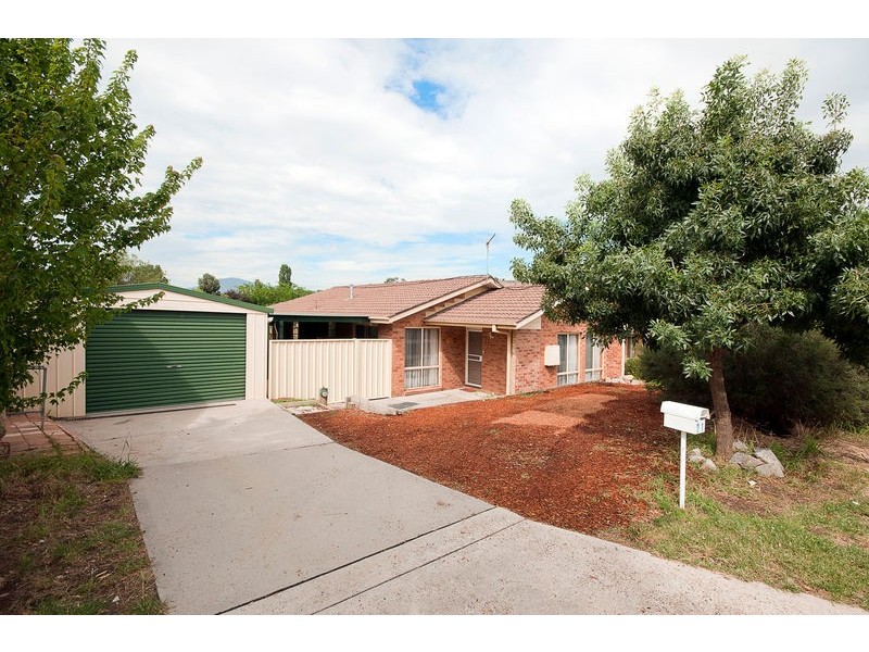 21 House Circuit, Banks ACT 2906