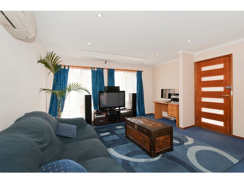 21 House Circuit, Banks ACT 2906