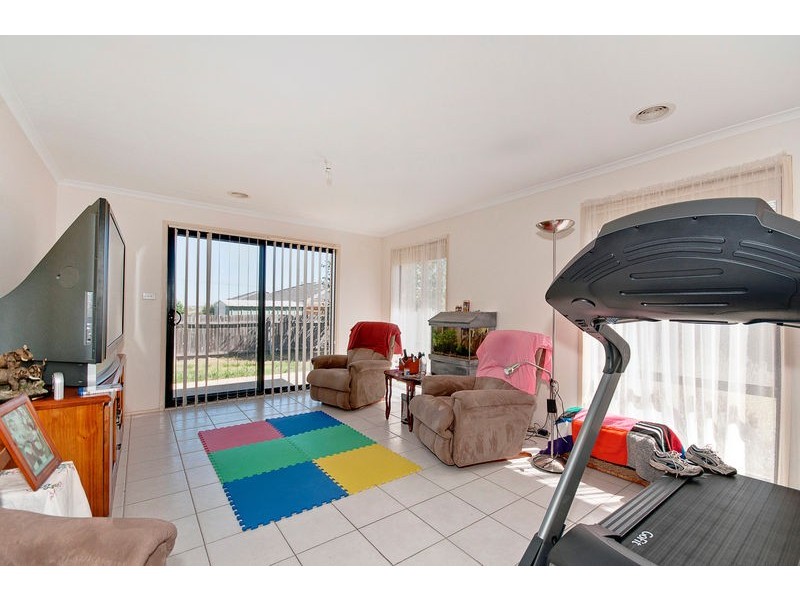 46 Polilight Street, Dunlop ACT 2615