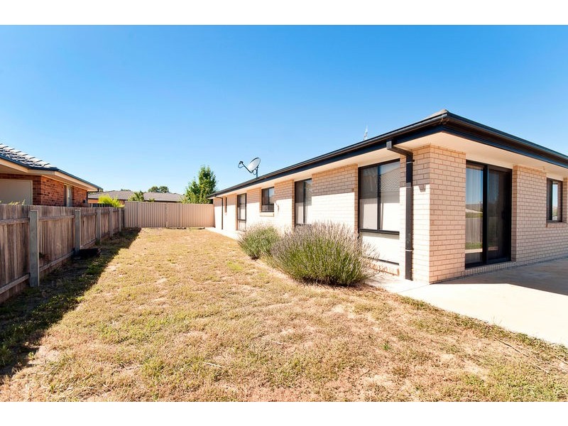 46 Polilight Street, Dunlop ACT 2615
