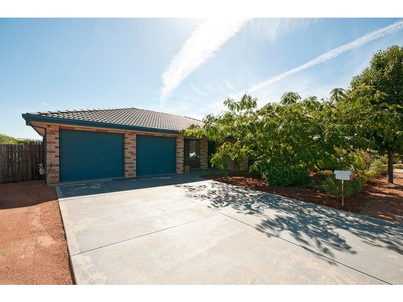 9 Ikara Close, Dunlop ACT 2615