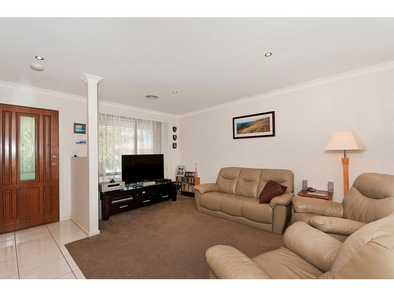 9 Ikara Close, Dunlop ACT 2615