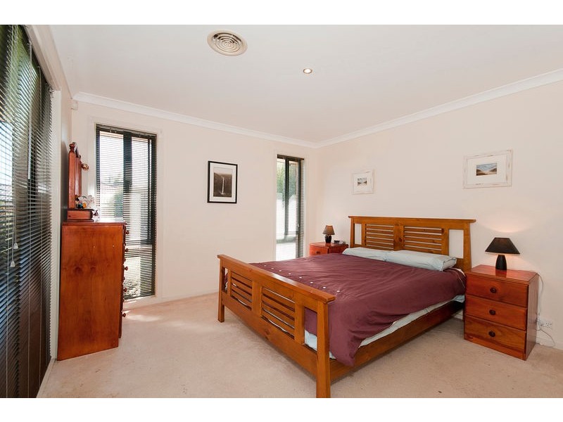 9 Ikara Close, Dunlop ACT 2615