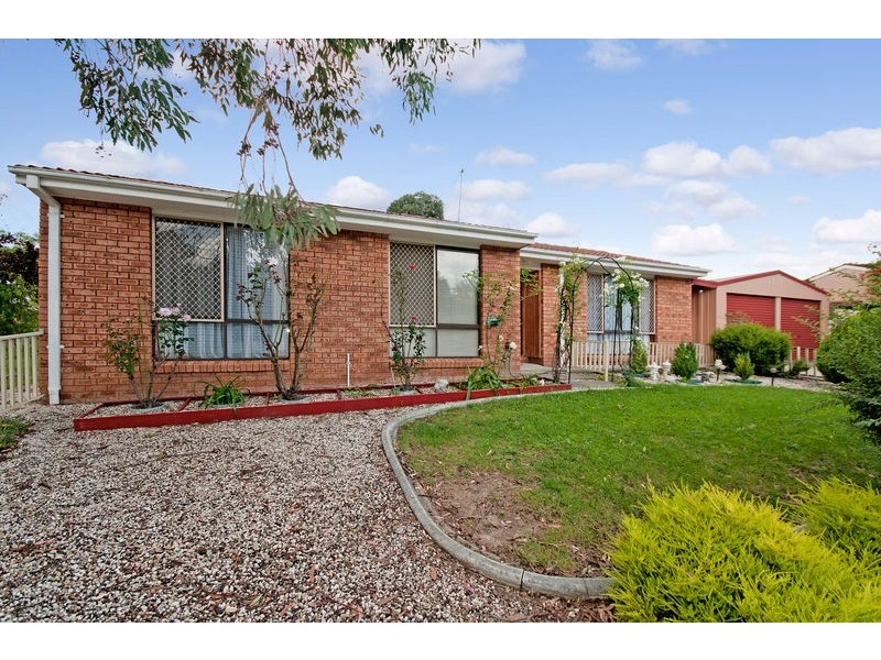 1 Saggers Close, Gordon ACT 2906