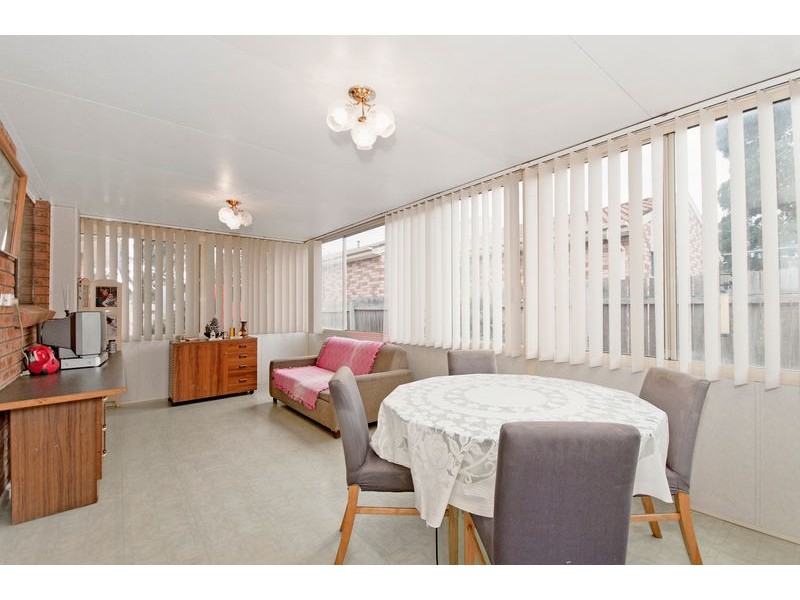 1 Saggers Close, Gordon ACT 2906