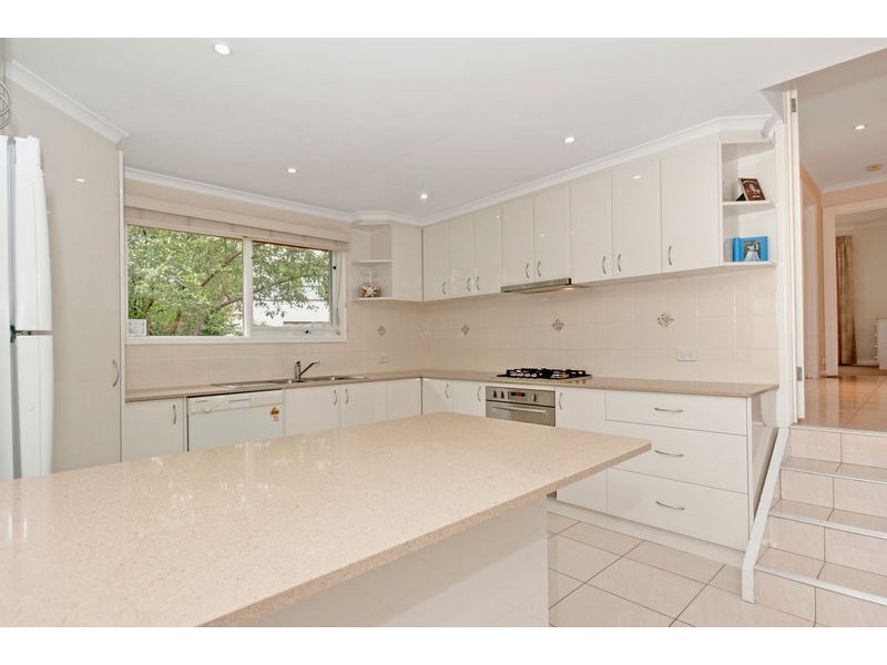 11 Meredith Circuit, Kambah ACT 2902