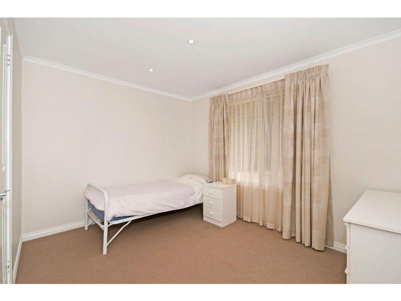 11 Meredith Circuit, Kambah ACT 2902