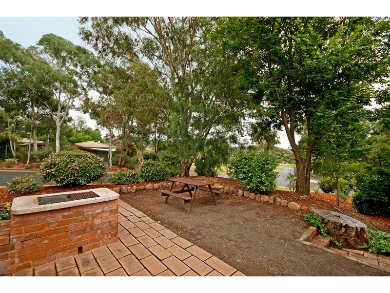 11 Meredith Circuit, Kambah ACT 2902