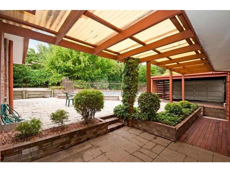 11 Meredith Circuit, Kambah ACT 2902