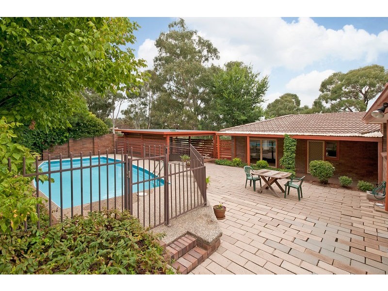 11 Meredith Circuit, Kambah ACT 2902