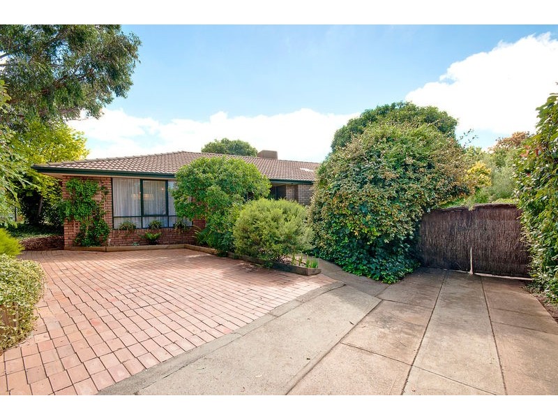 26 Dixon Drive, Holder ACT 2611