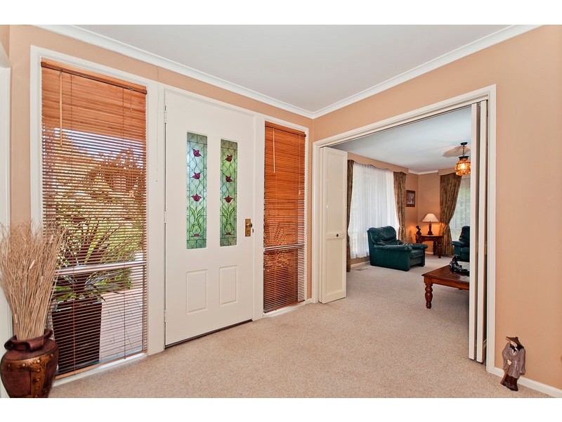26 Dixon Drive, Holder ACT 2611