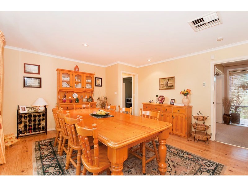 26 Dixon Drive, Holder ACT 2611