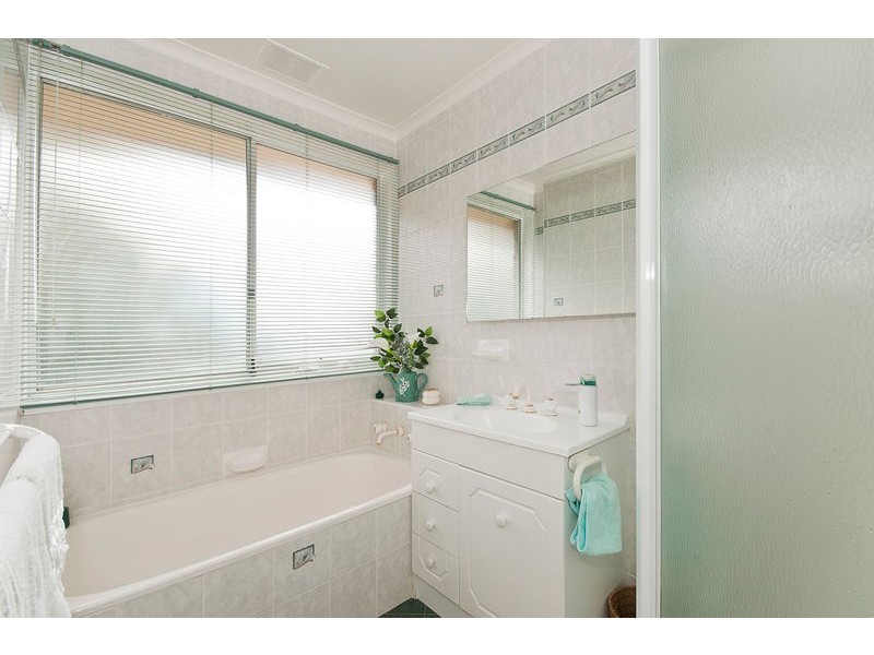 26 Dixon Drive, Holder ACT 2611