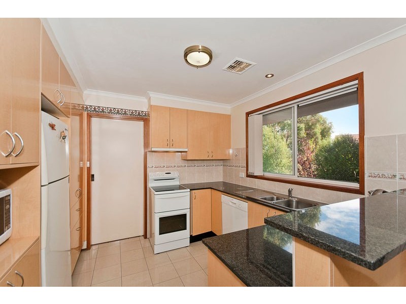 8 Edney Place, Isaacs ACT 2607