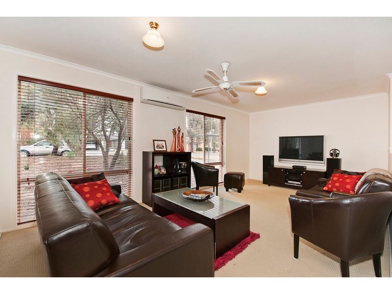 15 Abercorn Crescent, Isabella Plains ACT 2905