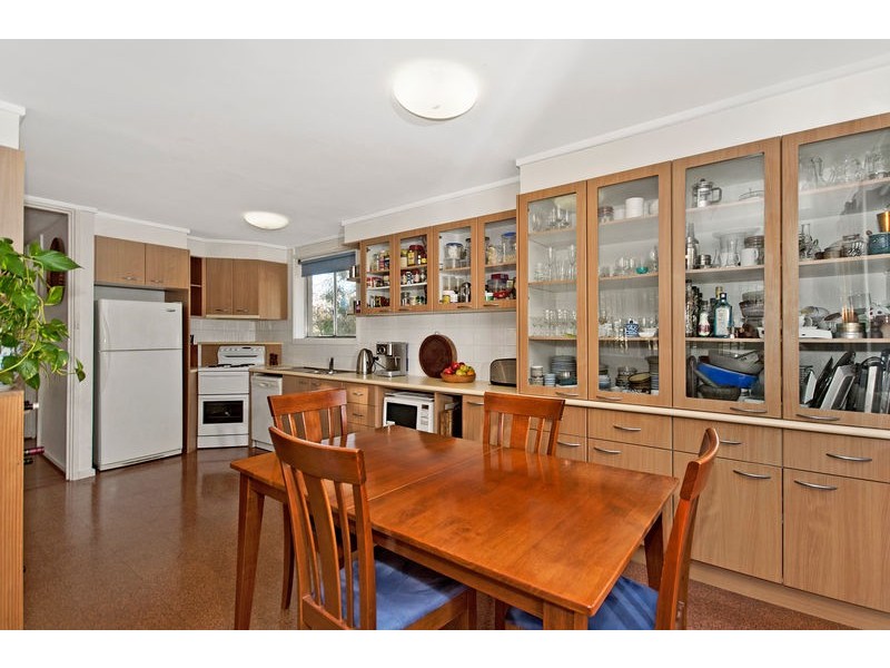 15 Clode Crescent, Macgregor ACT 2615