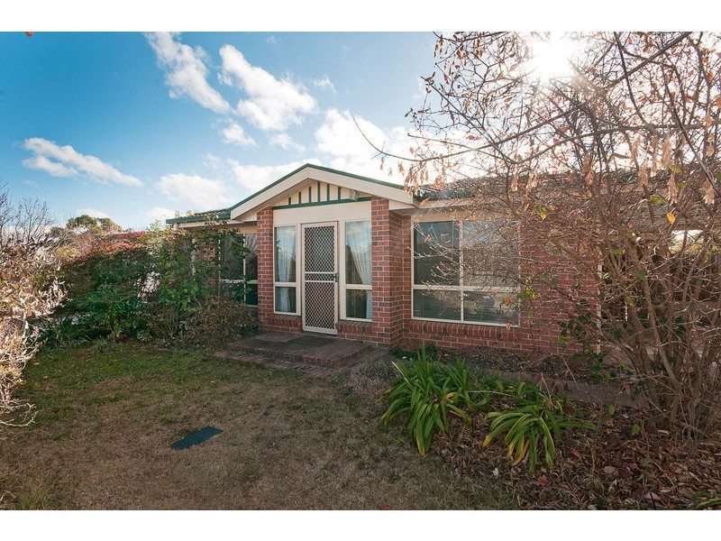35 Thornhill Crescent, Dunlop ACT 2615