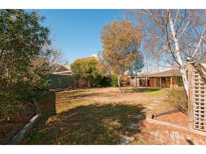 35 Thornhill Crescent, Dunlop ACT 2615