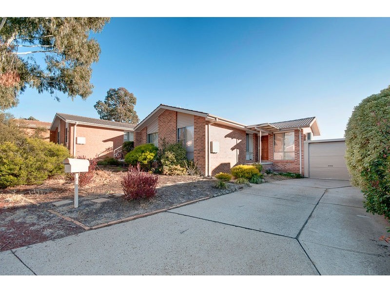 11 Revell Place, Gordon ACT 2906