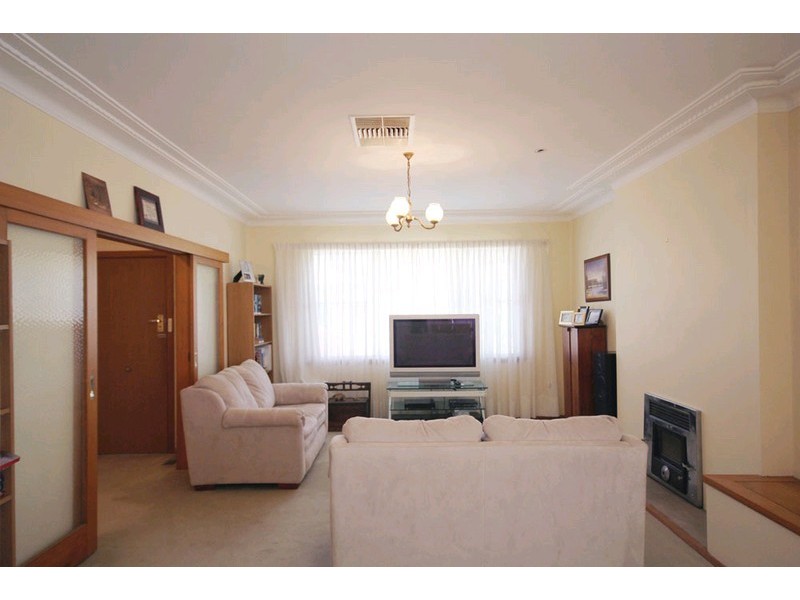 10 Weemilah Street, Yass NSW 2582