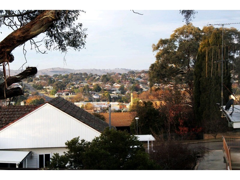 10 Weemilah Street, Yass NSW 2582