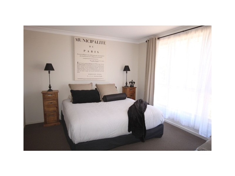 17 Discovery Drive, Yass NSW 2582