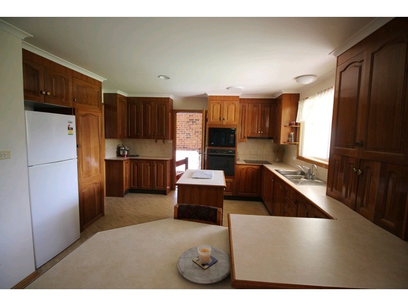 50 Merriman Drive, Yass NSW 2582