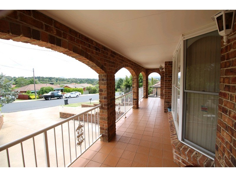 50 Merriman Drive, Yass NSW 2582