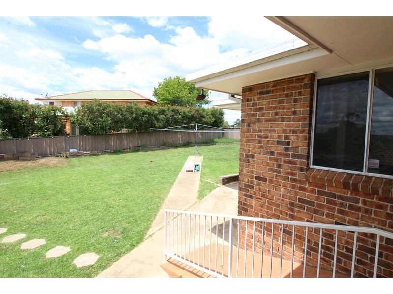 50 Merriman Drive, Yass NSW 2582