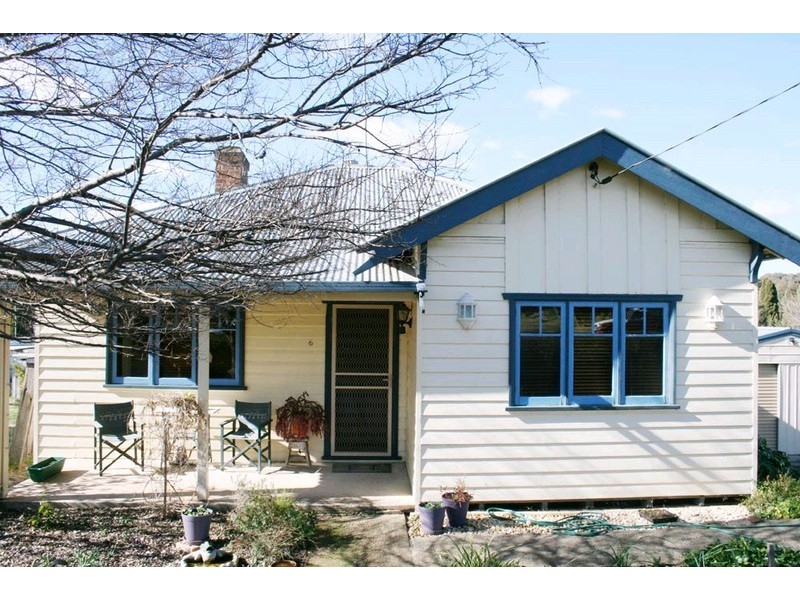 6 Shaw Street, Yass NSW 2582