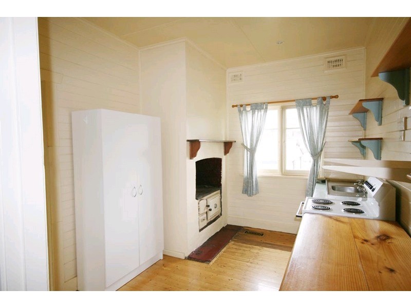 6 Shaw Street, Yass NSW 2582