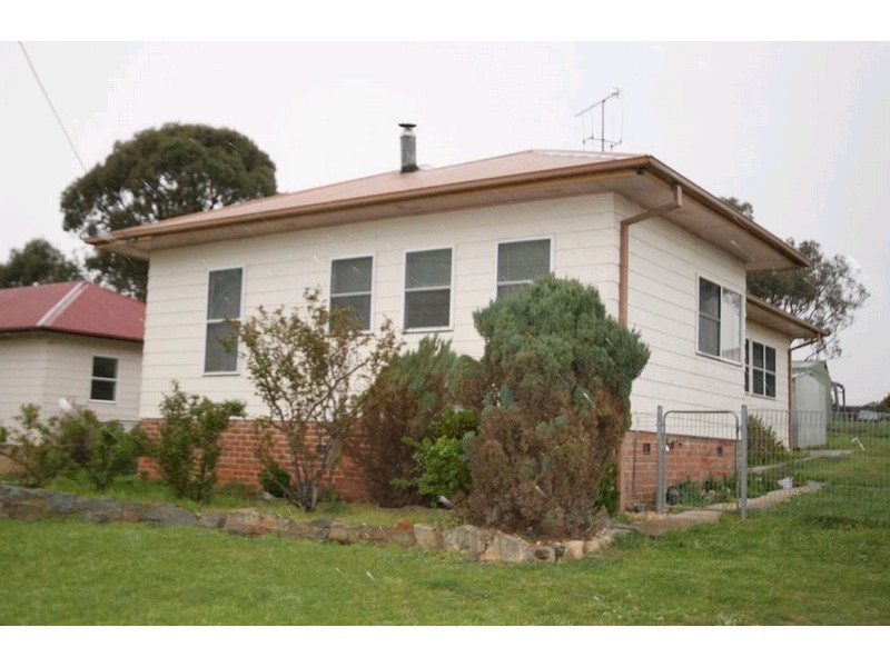 6 Nelanglo Street, Gunning NSW 2581