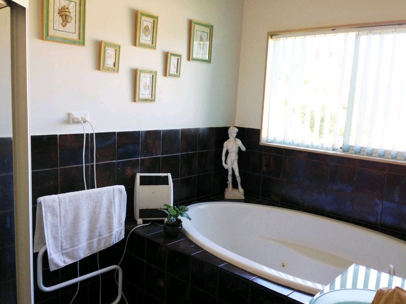 90 Grovenor Street, Gunning NSW 2581