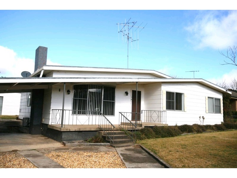 6 Shantalla Crescent, Yass NSW 2582