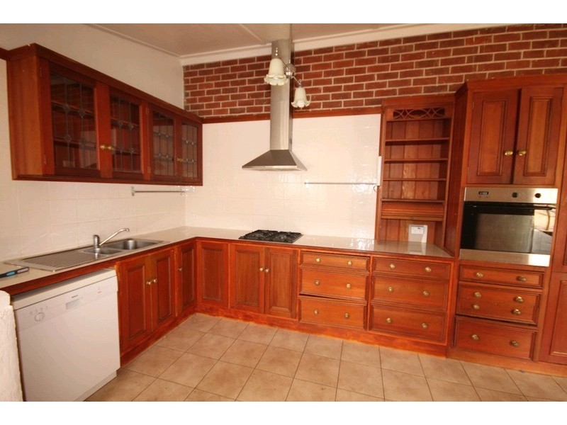 31 Shaw Street, Yass NSW 2582