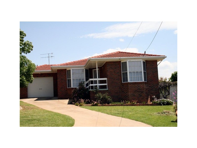 29 Mcbean Parade, Yass NSW 2582