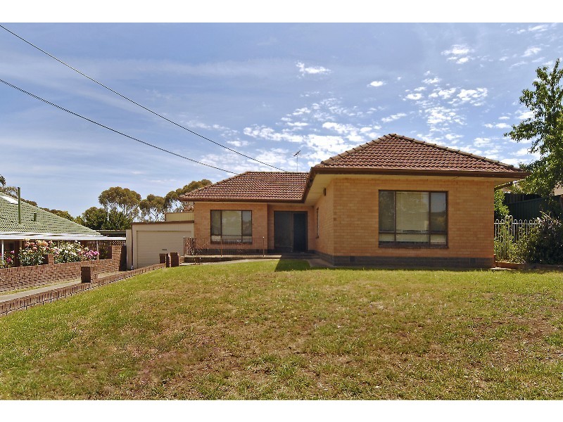 10 Parslow Road, Para Hills SA 5096