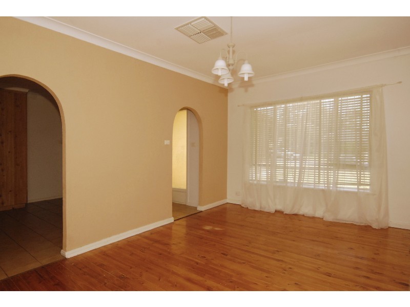 10 Parslow Road, Para Hills SA 5096